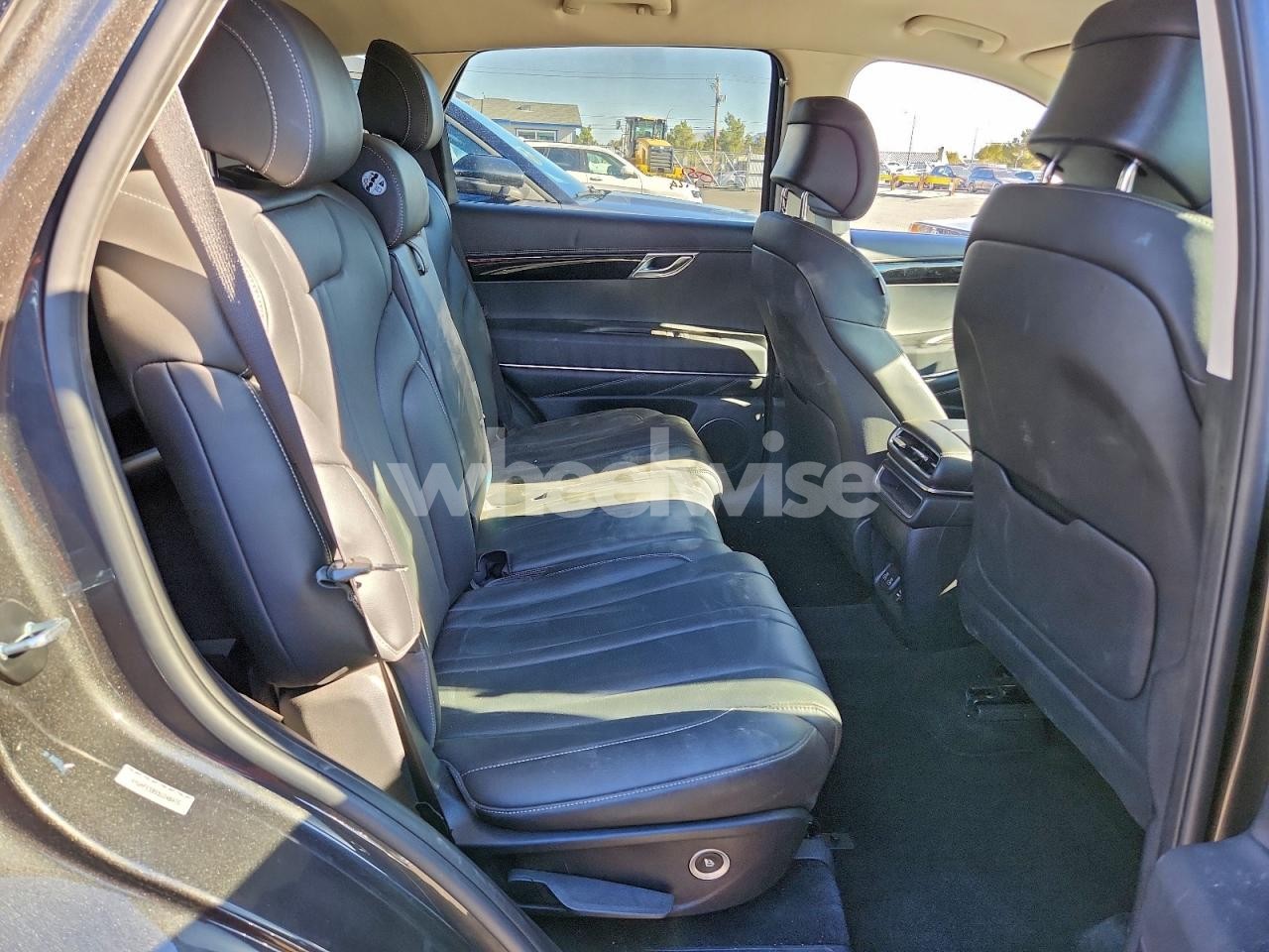 Photo 11 of 2025 GENESIS GV80 STANDARD (VIN KMUHFESB5SU248475)