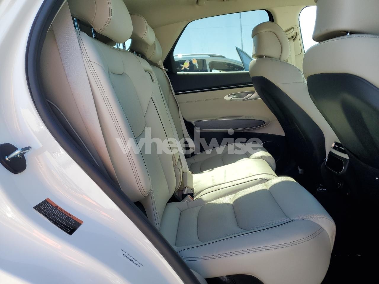 Photo 11 of 2025 GENESIS GV70 BASE (VIN KMUMADTB3SU214220)