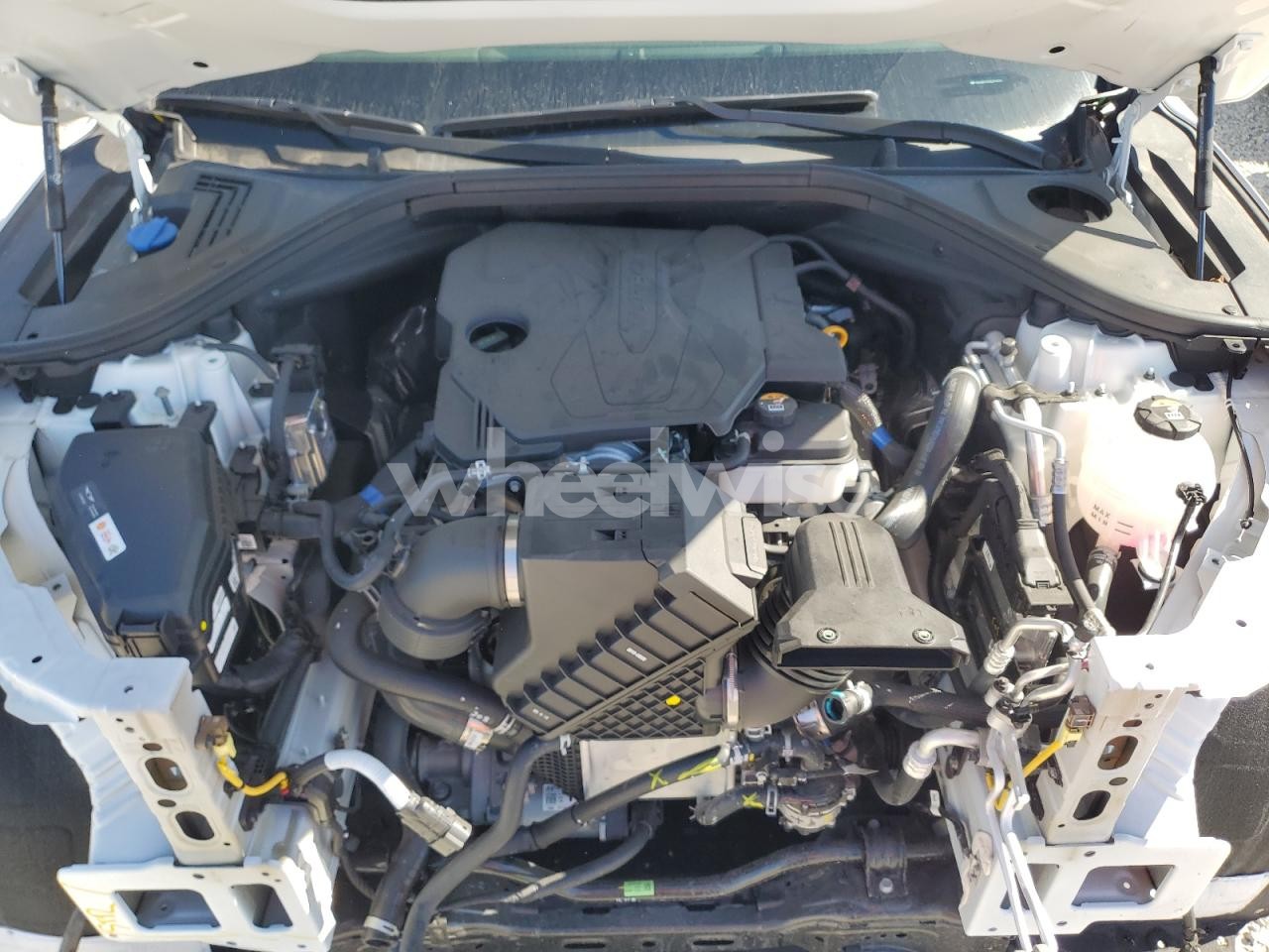 Photo 12 of 2025 GENESIS GV70 BASE (VIN KMUMADTB3SU214220)