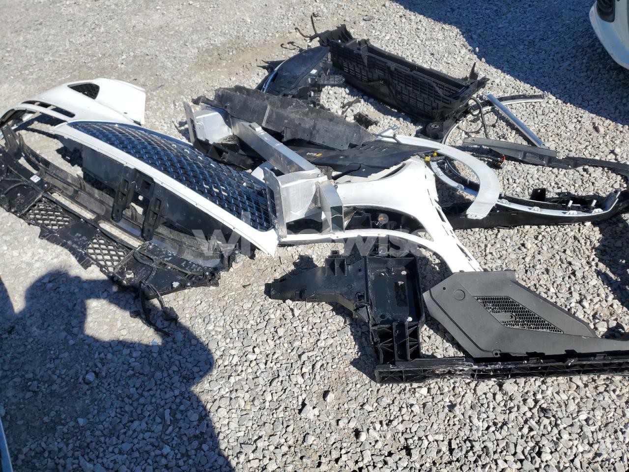 Photo 13 of 2025 GENESIS GV70 BASE (VIN KMUMADTB3SU214220)