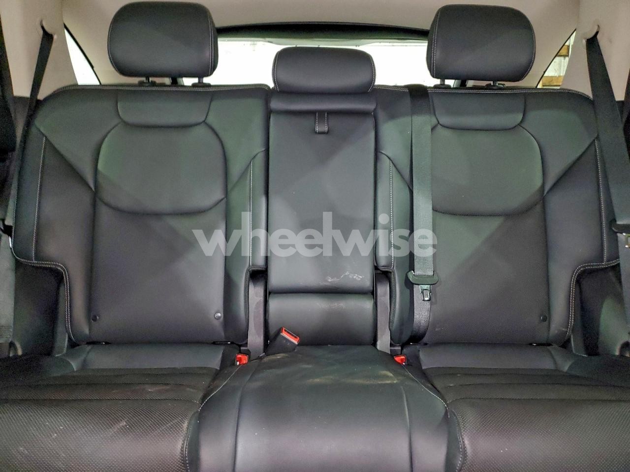 Photo 10 of 2025 GENESIS GV70 BASE (VIN KMUMADTB5SU199929)