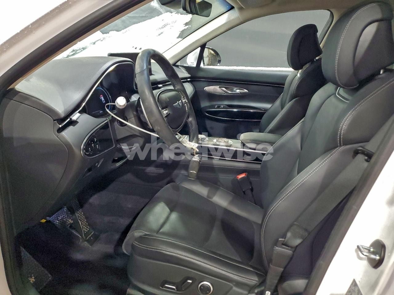 Photo 7 of 2025 GENESIS GV70 BASE (VIN KMUMADTB5SU199929)