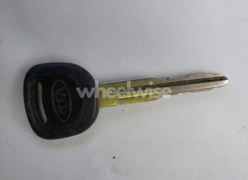 Photo 11 of 2002 Kia Rio (VIN KNADC123326189892)