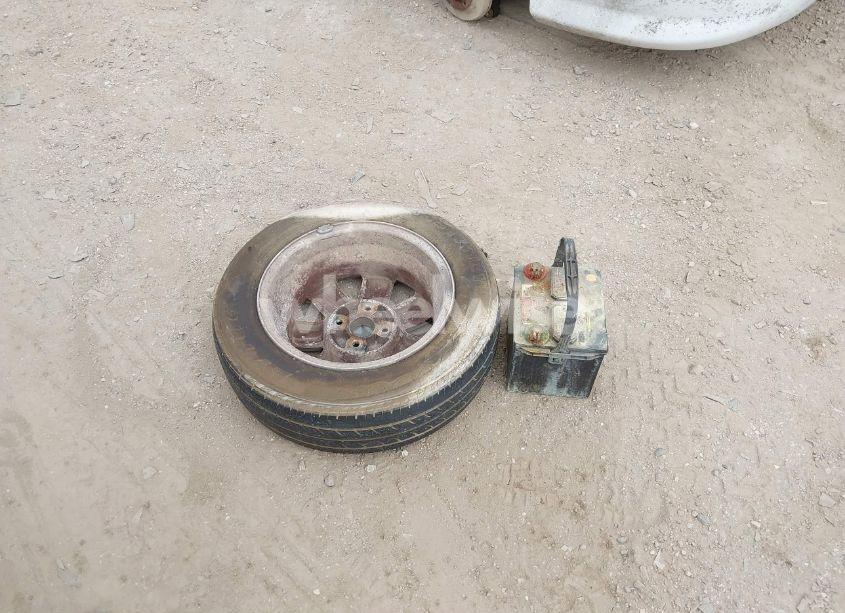 Photo 12 of 2002 Kia Rio (VIN KNADC123326189892)