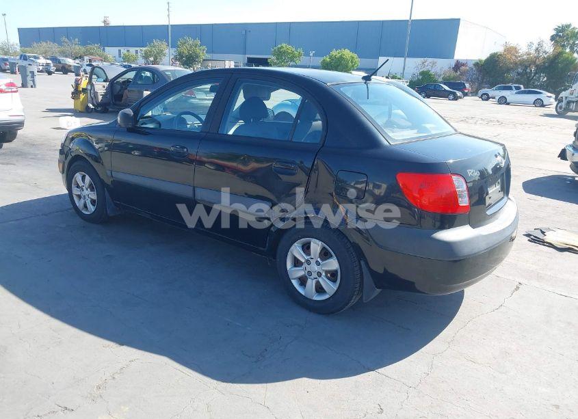 Photo 3 of 2007 Kia Rio LX/SX (VIN KNADE123476266433)