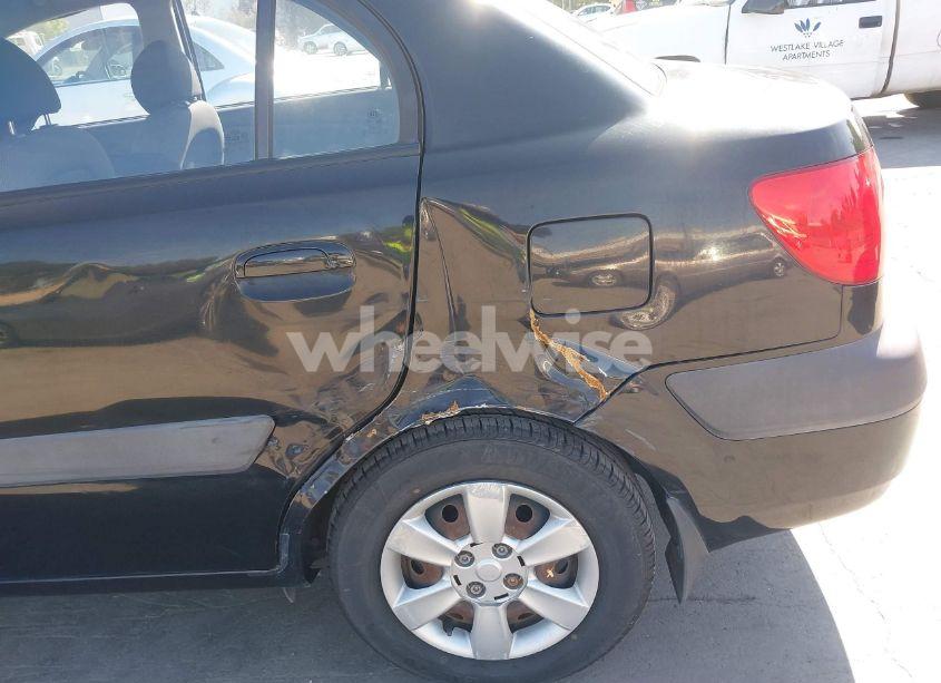Photo 6 of 2007 Kia Rio LX/SX (VIN KNADE123476266433)