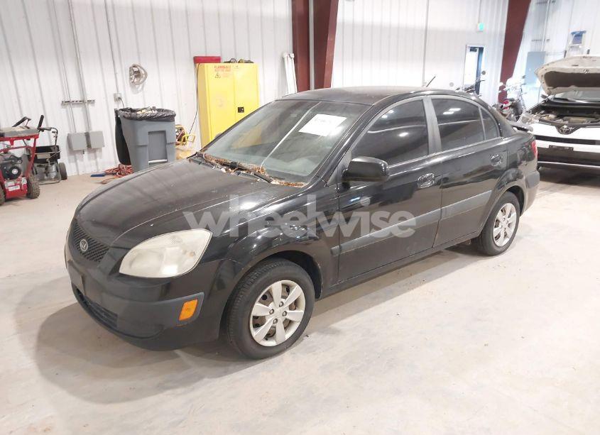 Photo 2 of 2008 Kia Rio LX (VIN KNADE123586322767)