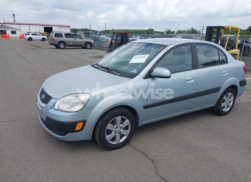 Photo 2 of 2008 Kia Rio LX (VIN KNADE123586342565)