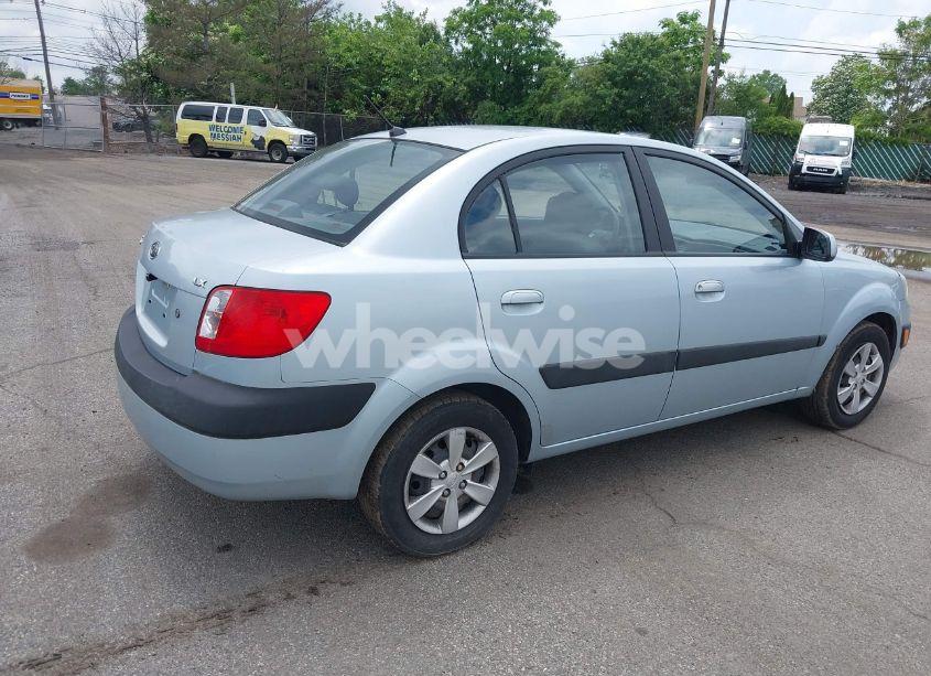 Photo 4 of 2008 Kia Rio LX (VIN KNADE123586342565)