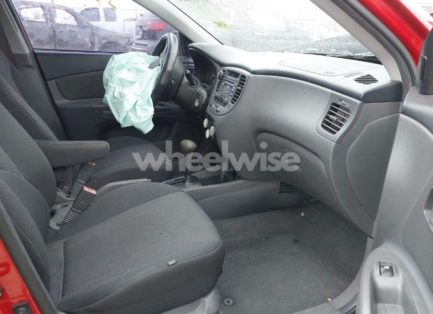 Photo 5 of 2006 Kia Rio LX (VIN KNADE123666166428)