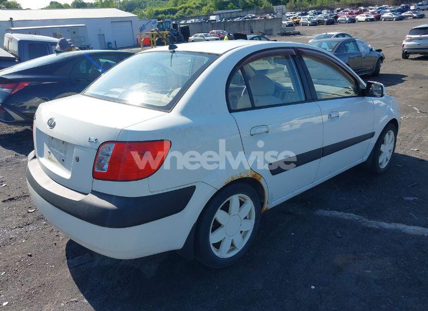 Photo 4 of 2008 Kia Rio LX (VIN KNADE123686406435)