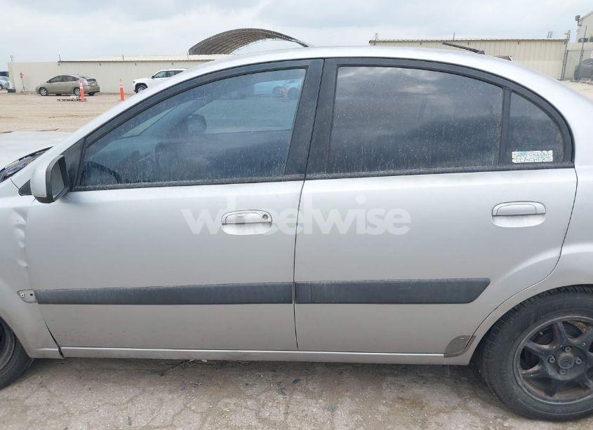 Photo 14 of 2006 Kia Rio LX (VIN KNADE123X66096030)