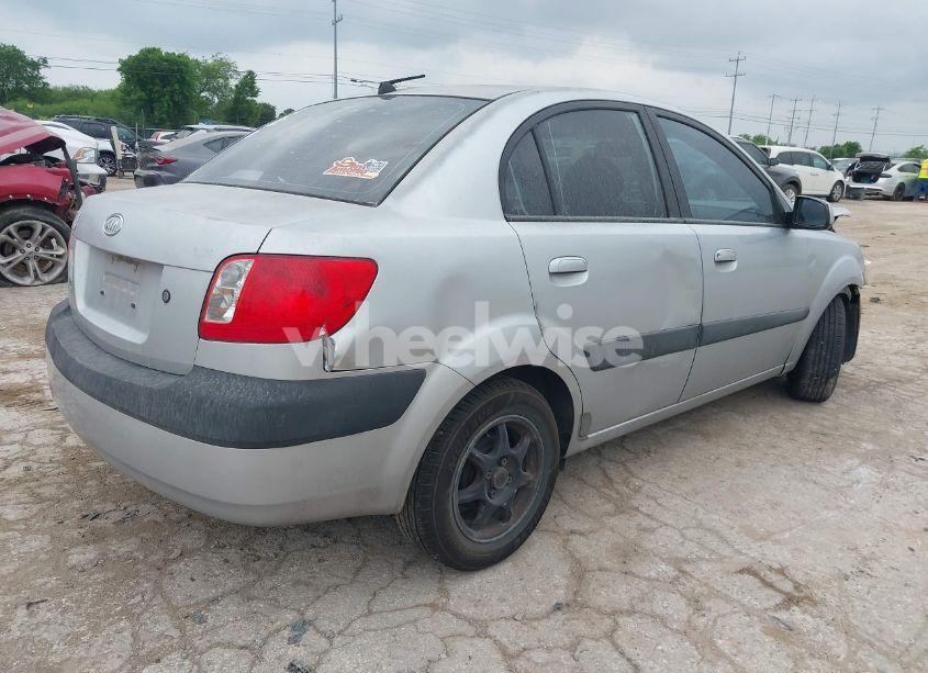 Photo 4 of 2006 Kia Rio LX (VIN KNADE123X66096030)