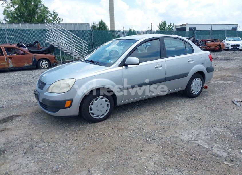Photo 2 of 2007 Kia Rio LX (VIN KNADE123X76236031)