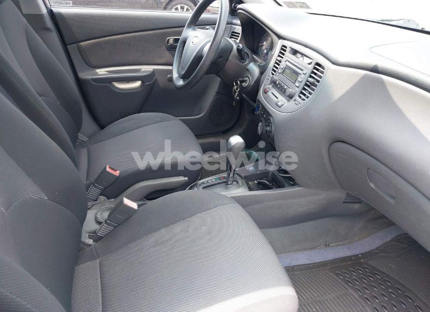 Photo 5 of 2007 Kia Rio LX (VIN KNADE123X76236031)
