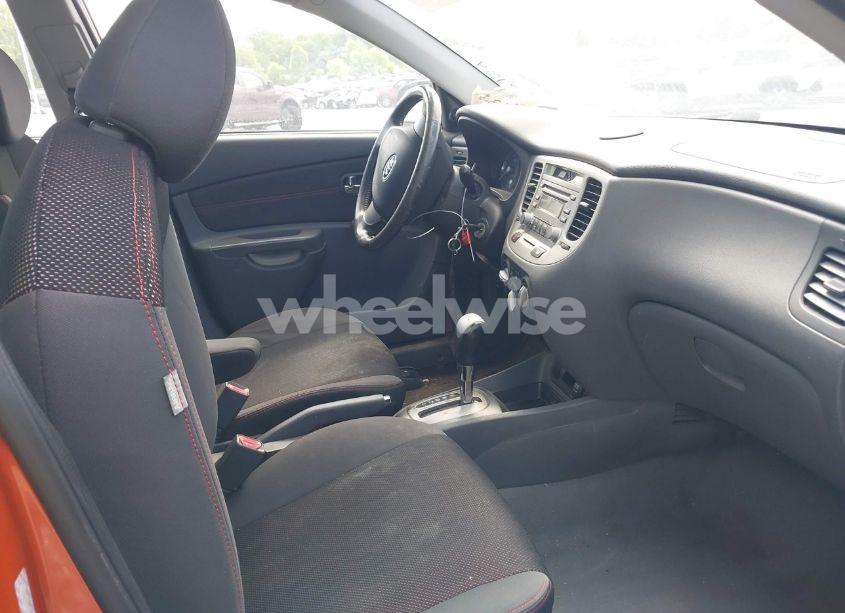 Photo 5 of 2008 Kia Rio5 SX (VIN KNADE163X86326307)