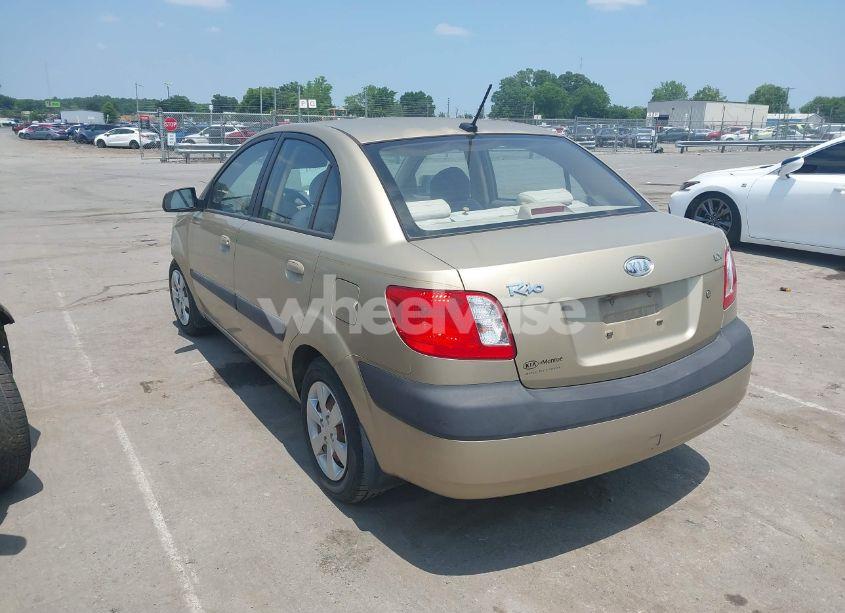 Photo 3 of 2009 Kia Rio LX (VIN KNADE223296477011)