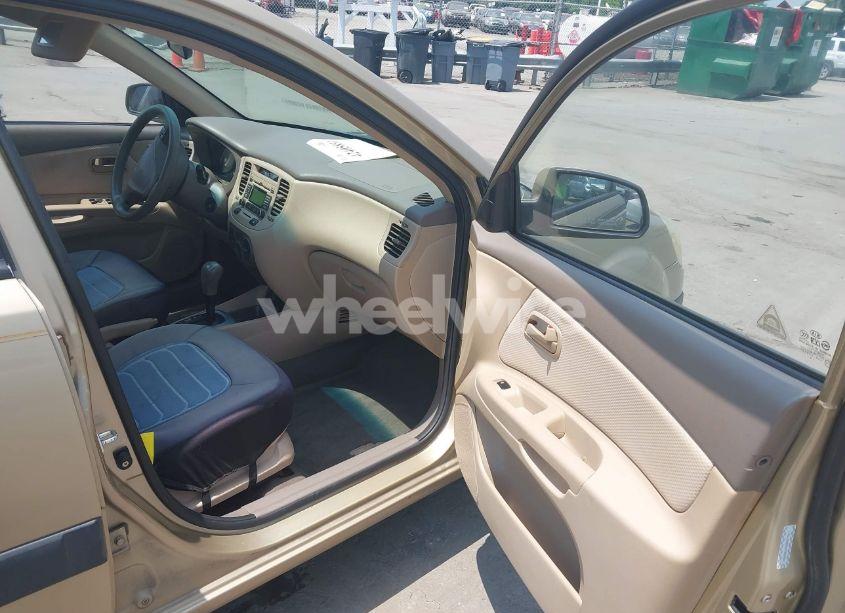 Photo 5 of 2009 Kia Rio LX (VIN KNADE223296477011)