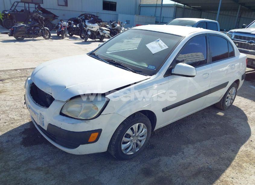 Photo 2 of 2009 Kia Rio LX (VIN KNADE223396573472)