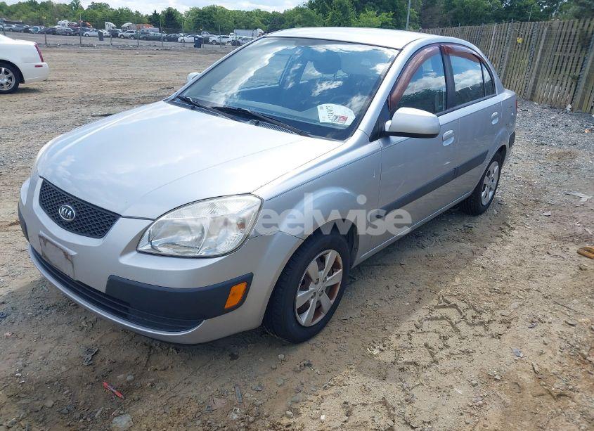 Photo 2 of 2009 Kia Rio LX (VIN KNADE223496495719)