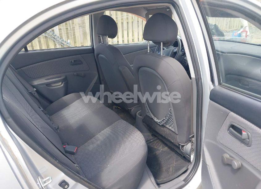 Photo 8 of 2009 Kia Rio LX (VIN KNADE223496495719)