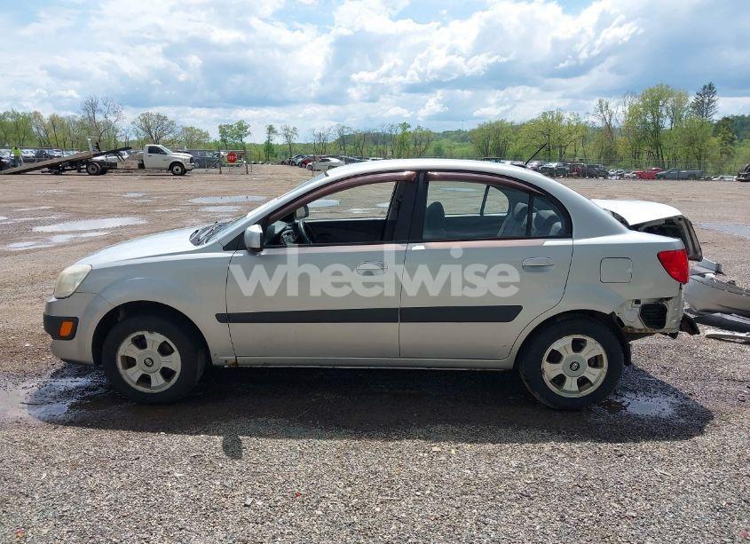 Photo 15 of 2009 Kia Rio LX (VIN KNADE223696505103)