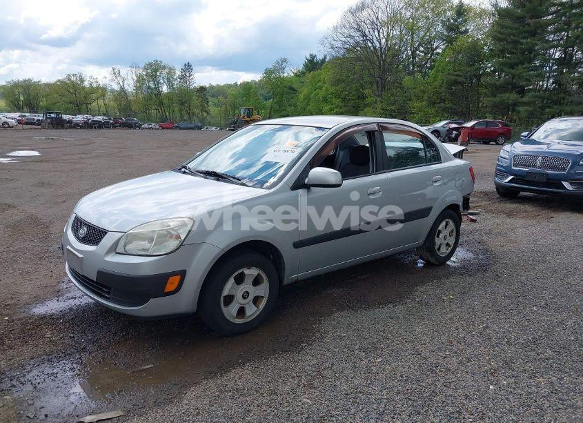 Photo 2 of 2009 Kia Rio LX (VIN KNADE223696505103)