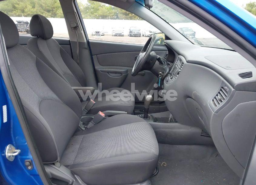 Photo 5 of 2009 Kia Rio LX (VIN KNADE223796533671)