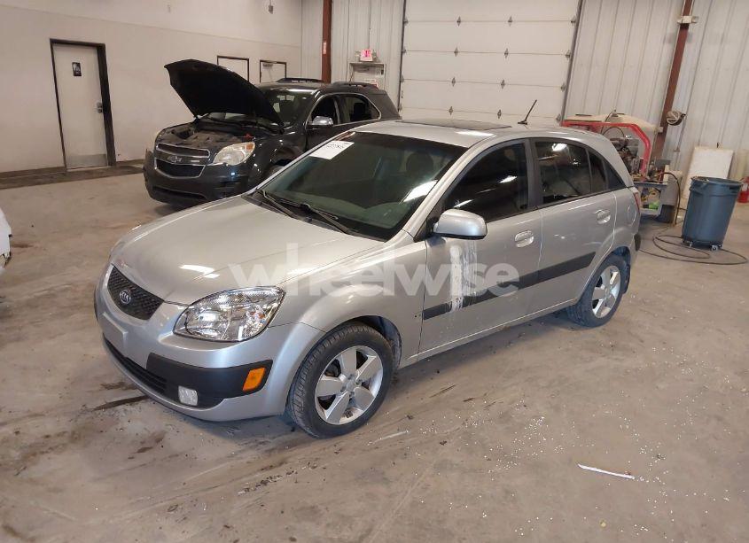 Photo 2 of 2009 Kia Rio5 SX (VIN KNADE243096570901)