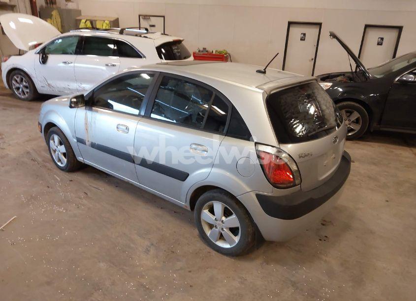 Photo 3 of 2009 Kia Rio5 SX (VIN KNADE243096570901)