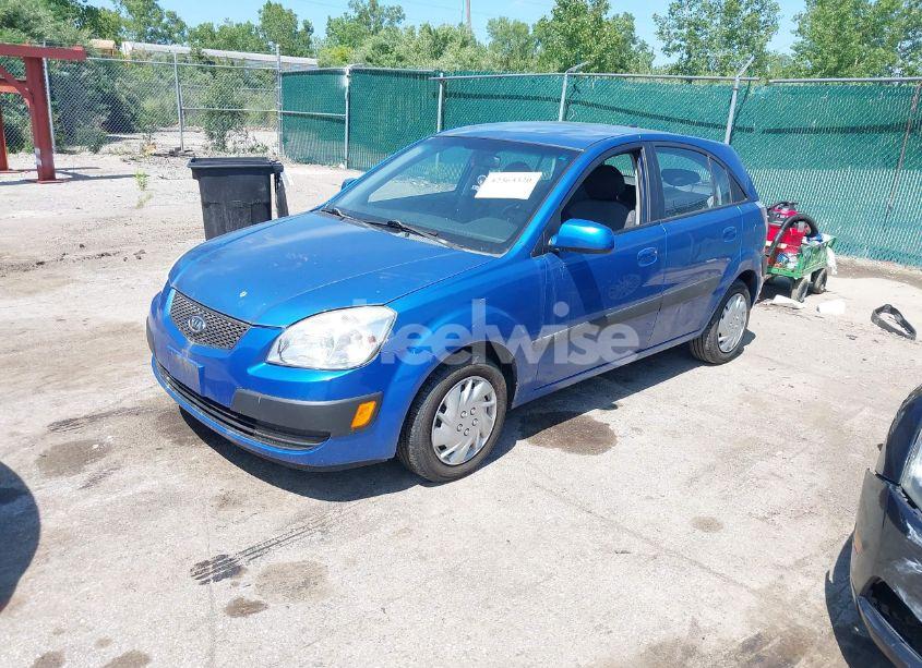 Photo 2 of 2009 Kia Rio5 LX (VIN KNADE243196547465)