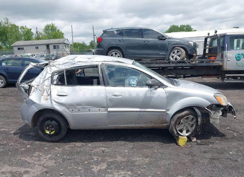 Photo 13 of 2011 Kia Rio5 LX (VIN KNADH5A32B6748164)