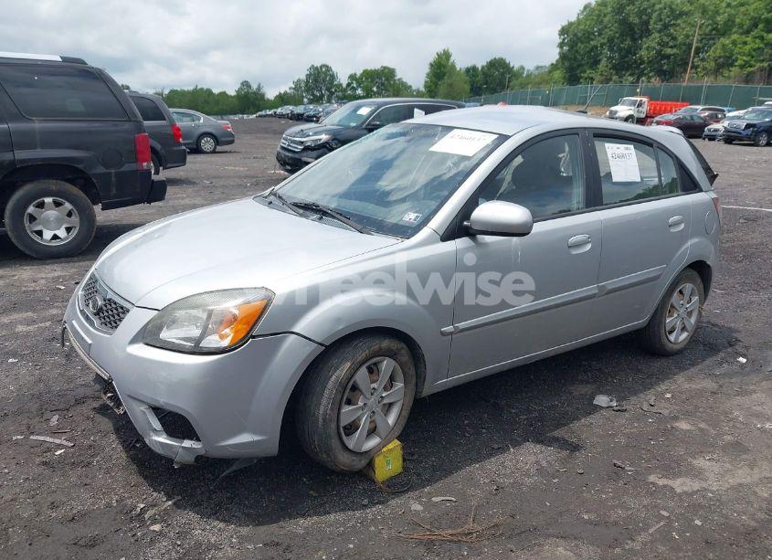 Photo 2 of 2011 Kia Rio5 LX (VIN KNADH5A32B6748164)