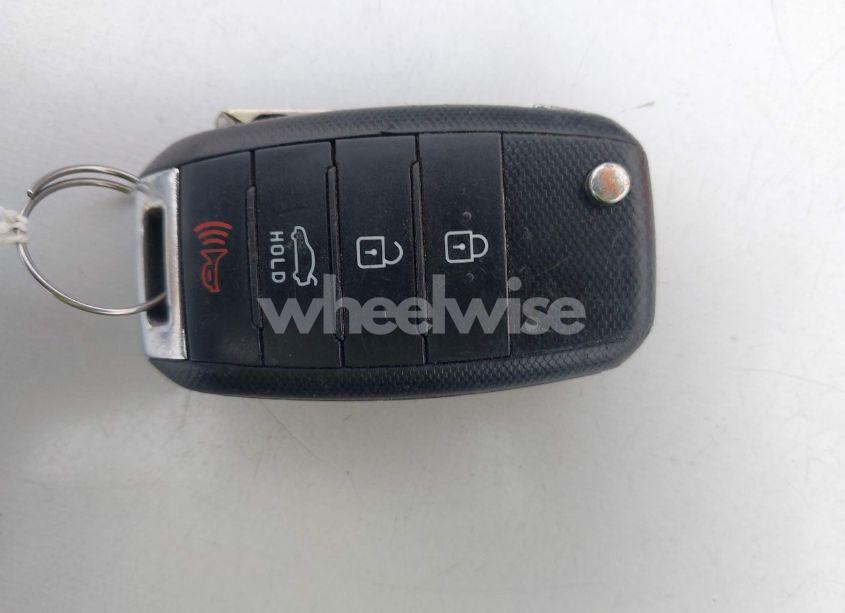 Photo 11 of 2017 Kia Rio LX (VIN KNADM4A30H6015979)