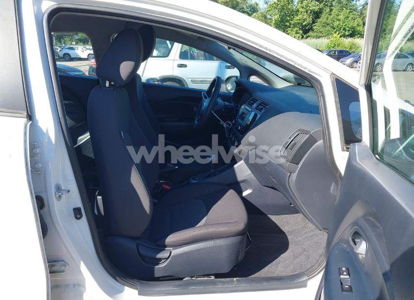 Photo 5 of 2017 Kia Rio LX (VIN KNADM4A32H6010797)