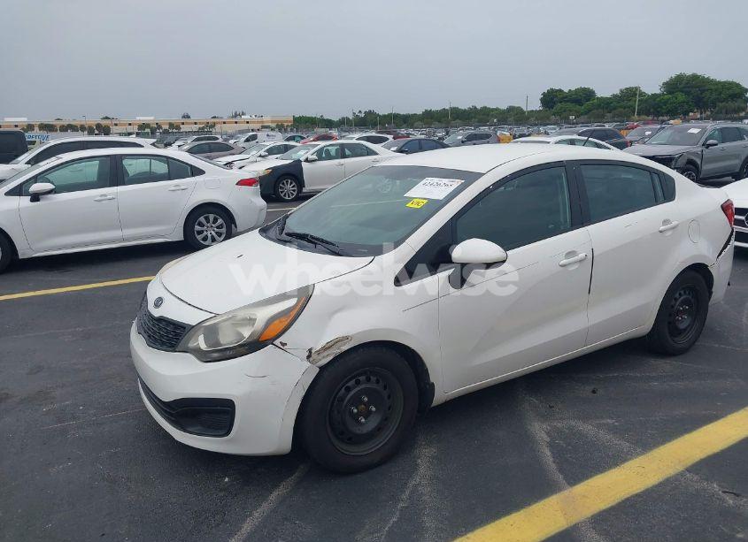 Photo 2 of 2014 Kia Rio LX (VIN KNADM4A33E6334353)