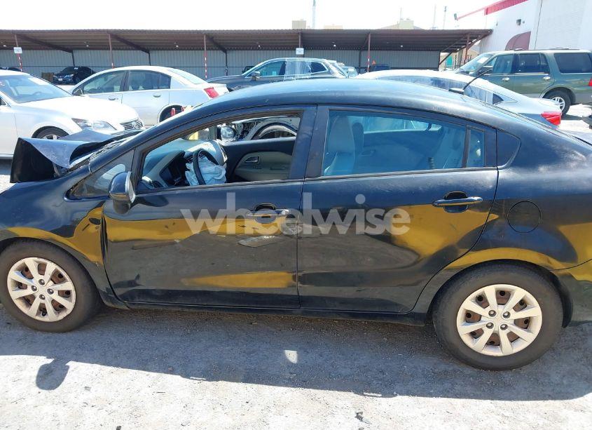Photo 15 of 2014 Kia Rio LX (VIN KNADM4A33E6376313)