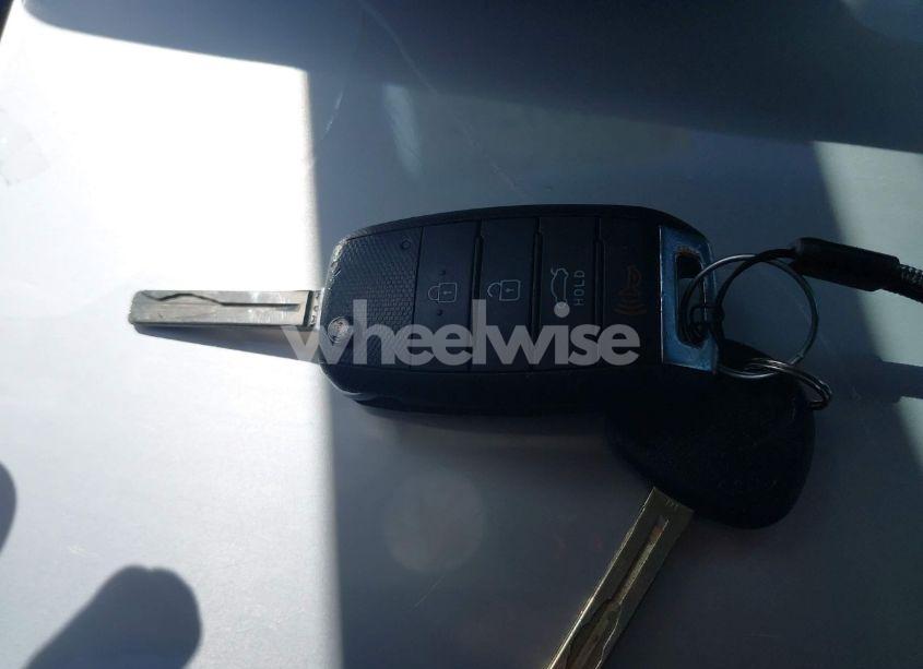 Photo 11 of 2017 Kia Rio LX (VIN KNADM4A33H6036129)