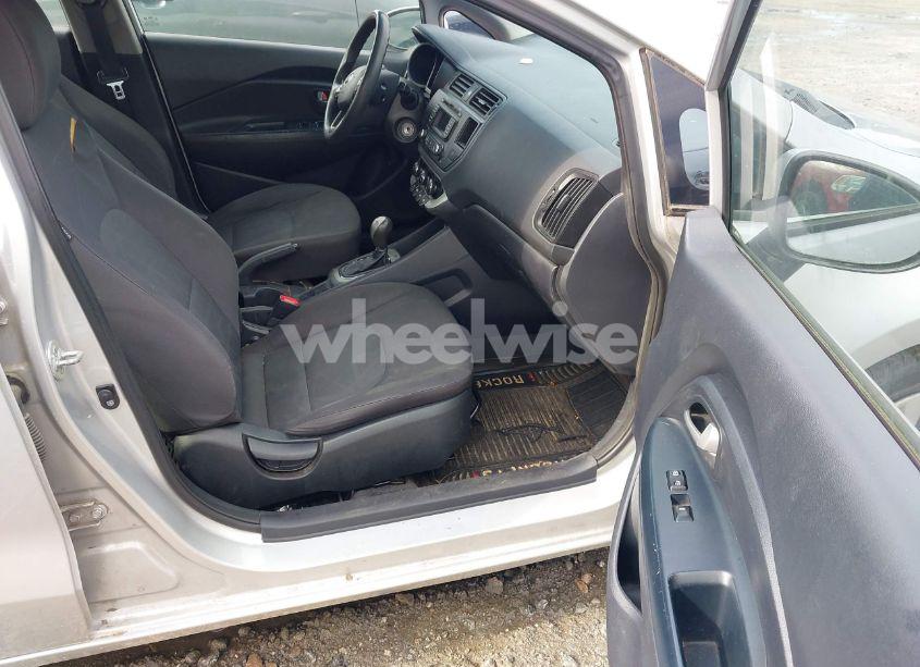 Photo 5 of 2014 Kia Rio LX (VIN KNADM4A35E6364521)