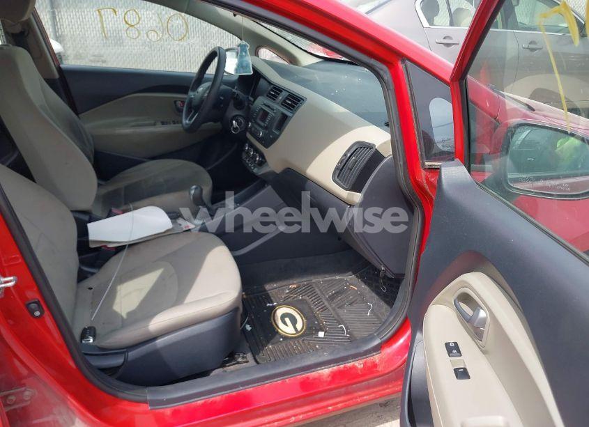 Photo 5 of 2014 Kia Rio LX (VIN KNADM4A35E6393601)