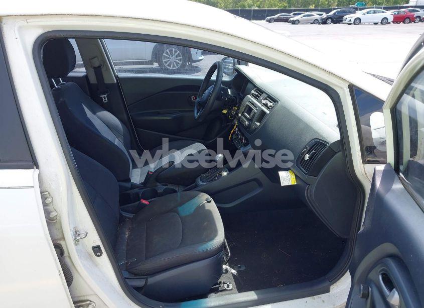Photo 5 of 2015 Kia Rio LX (VIN KNADM4A35F6442989)