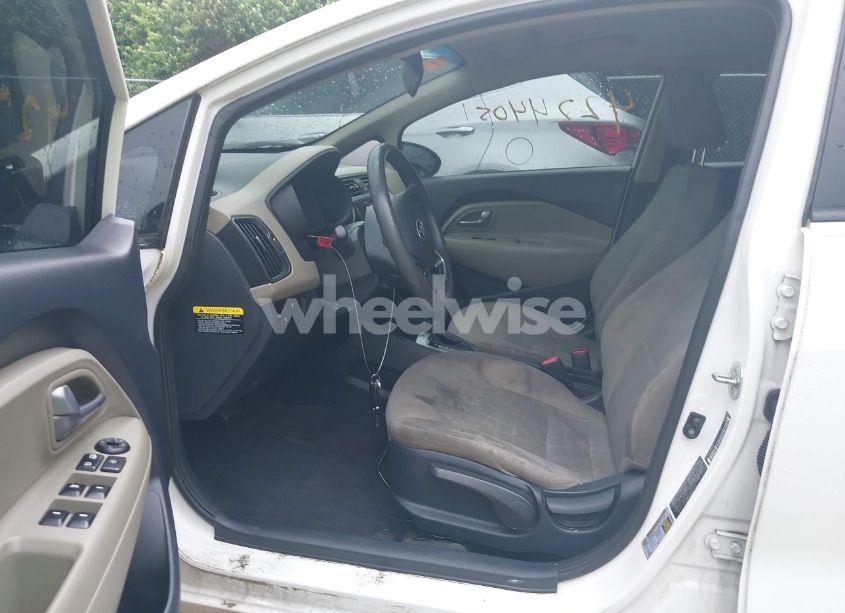 Photo 5 of 2017 Kia Rio LX (VIN KNADM4A35H6117584)