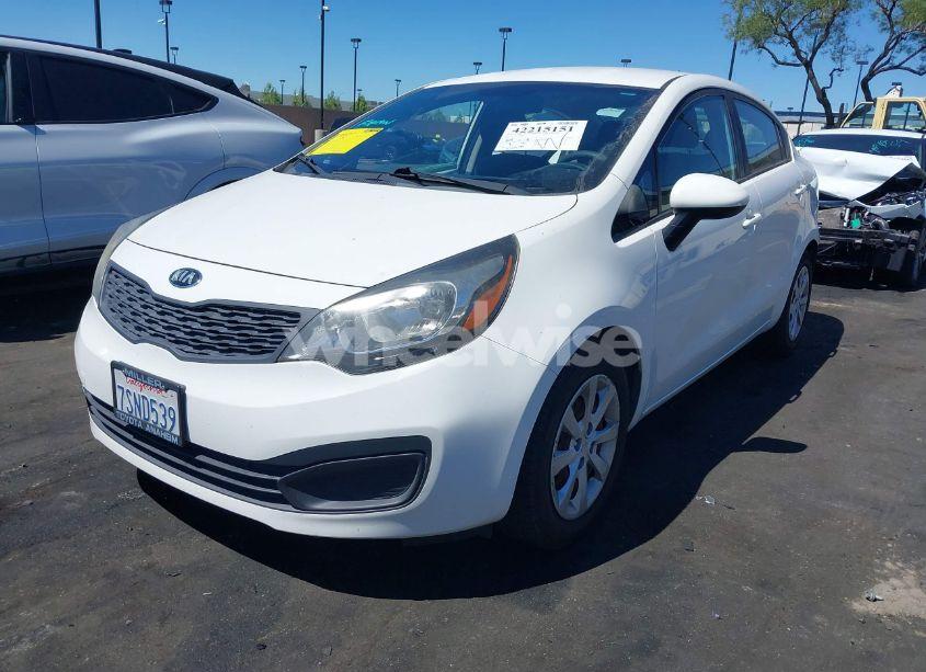 Photo 2 of 2015 Kia Rio LX (VIN KNADM4A37F6506952)