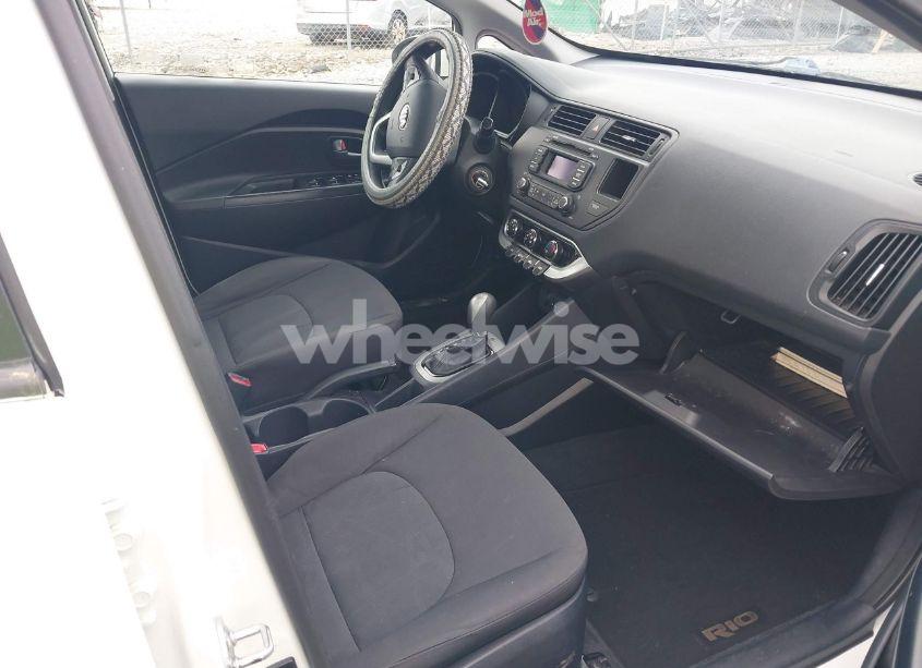 Photo 5 of 2014 Kia Rio LX (VIN KNADM4A38E6350502)