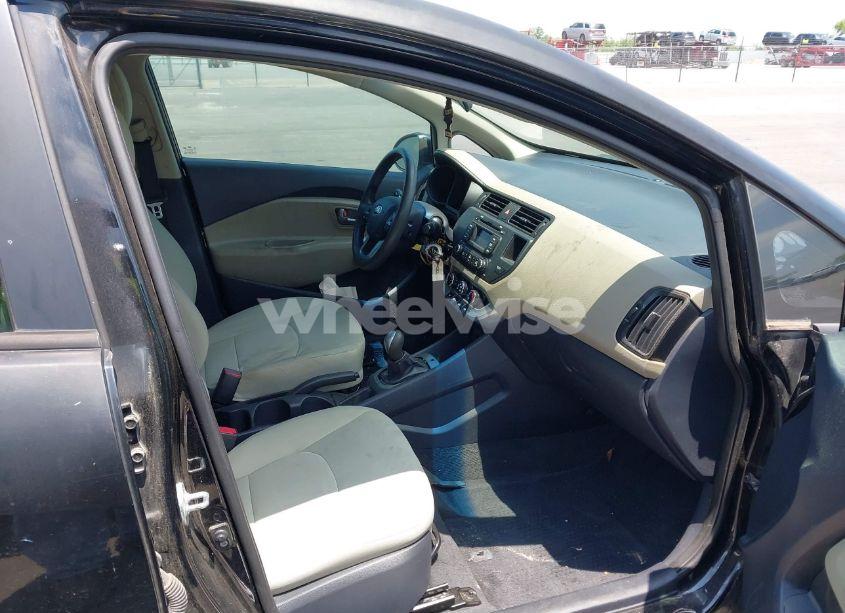 Photo 5 of 2014 Kia Rio LX (VIN KNADM4A39E6413753)