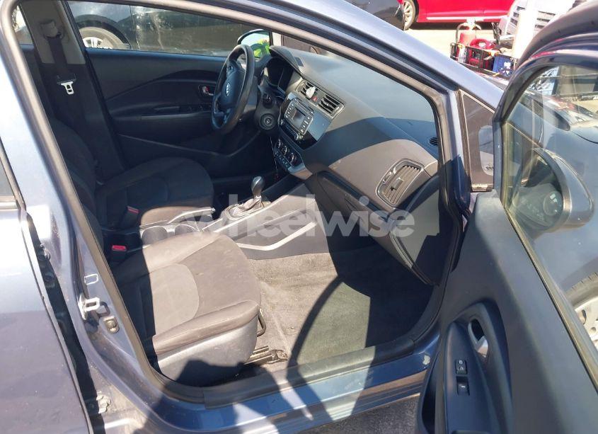 Photo 5 of 2016 Kia Rio LX (VIN KNADM5A38G6600927)