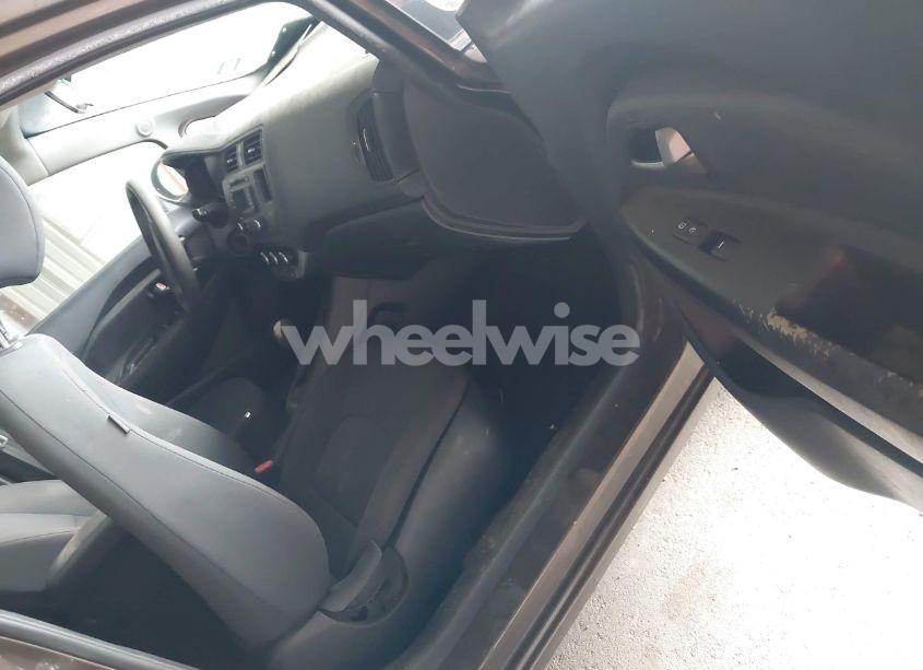 Photo 5 of 2013 Kia Rio EX (VIN KNADN4A33D6125111)