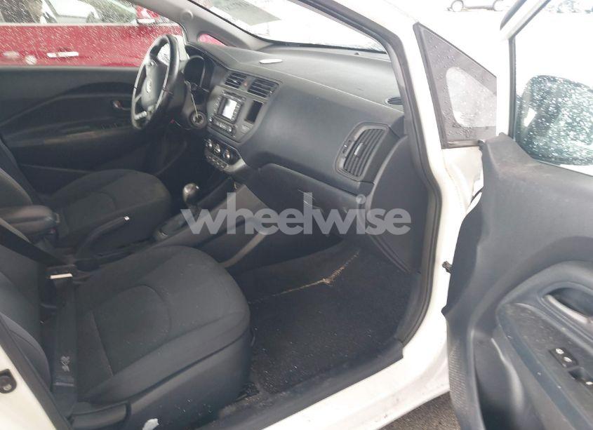 Photo 5 of 2014 Kia Rio EX (VIN KNADN4A38E6339206)