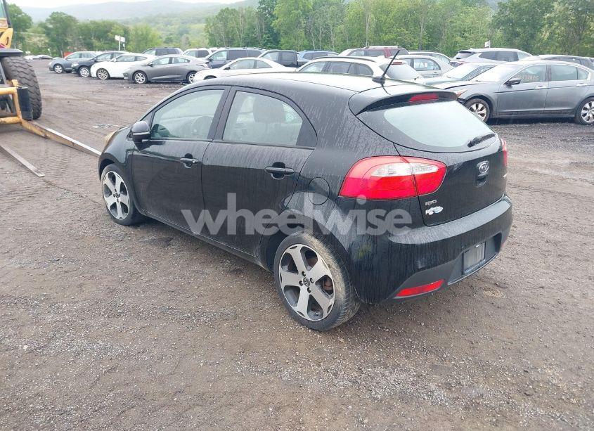 Photo 3 of 2012 Kia Rio5 SX (VIN KNADN5A33C6089036)