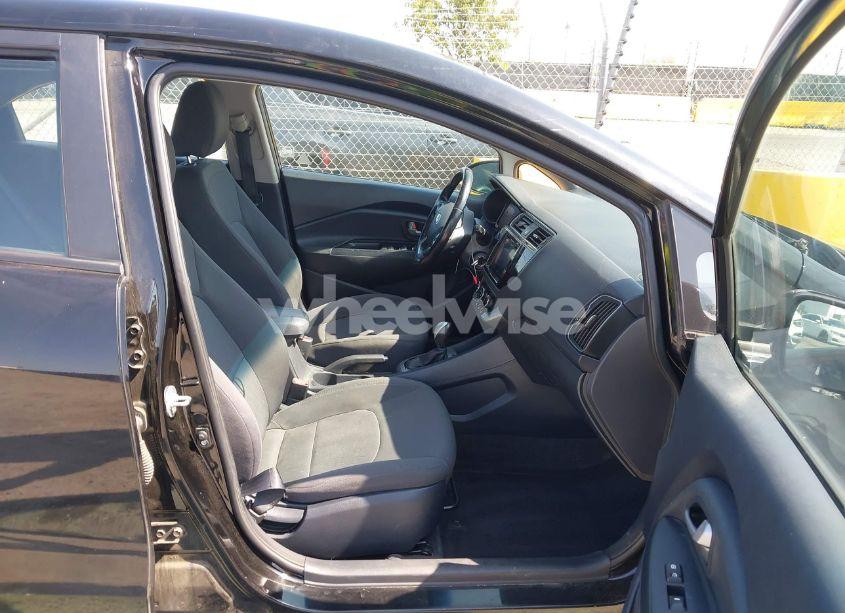 Photo 5 of 2016 Kia Rio EX (VIN KNADN5A35G6577104)